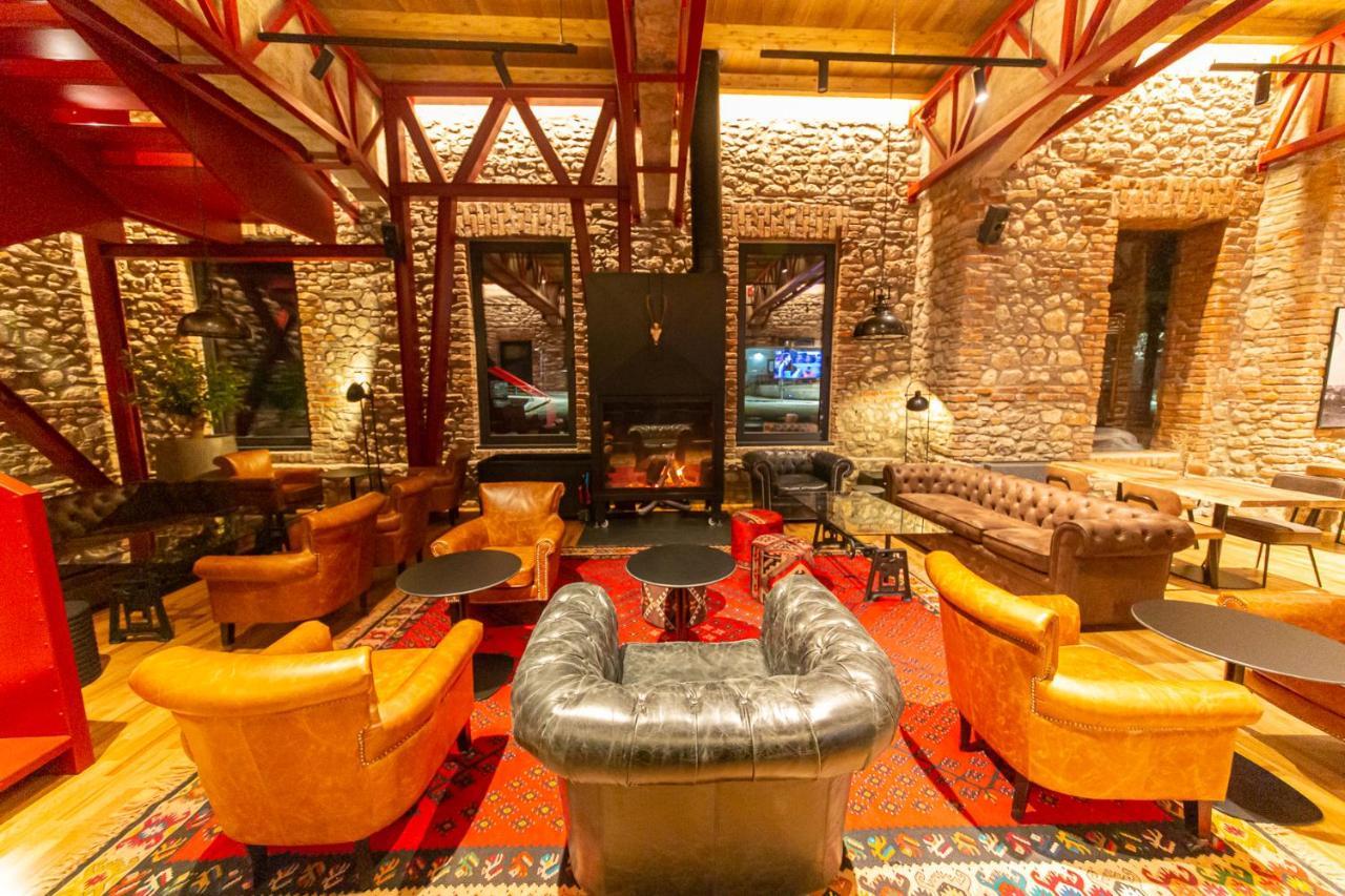 Melesin Distillery Leskovik Экстерьер фото