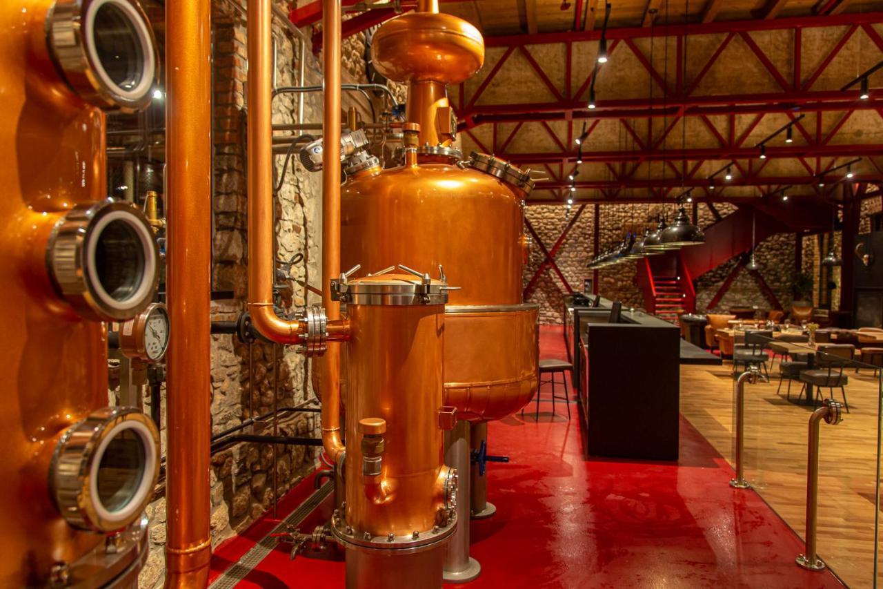 Melesin Distillery Leskovik Экстерьер фото