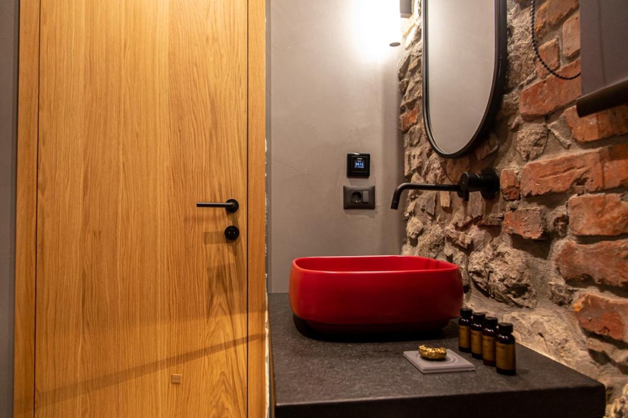 Melesin Distillery Leskovik Экстерьер фото